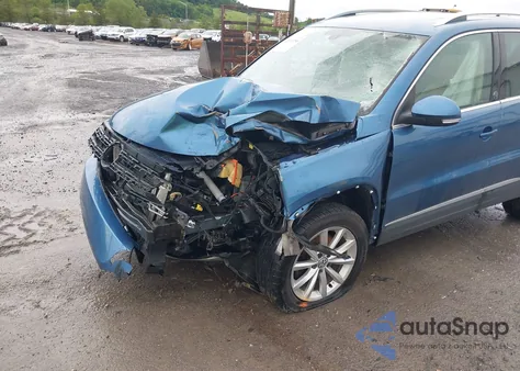 2017 Volkswagen Tiguan 2.0T Wolfsburg Edition z USA, uszkodzony, nr VIN WVGSV7AX7HK007652